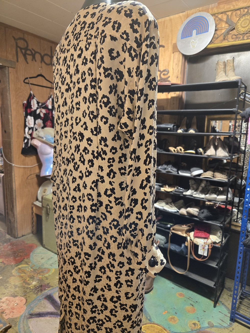 Liz Claiborne Cream and Black Leopard-Print Long Sleeve Shift Dress - Picture 4 of 8